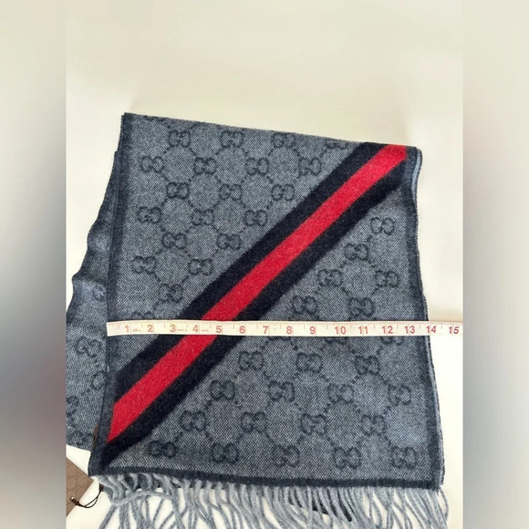 New With Tags Gucci Nikky Wool Alpaca Monogram Web Blue Scarf Shawl Fringe - Picture 9 of 11